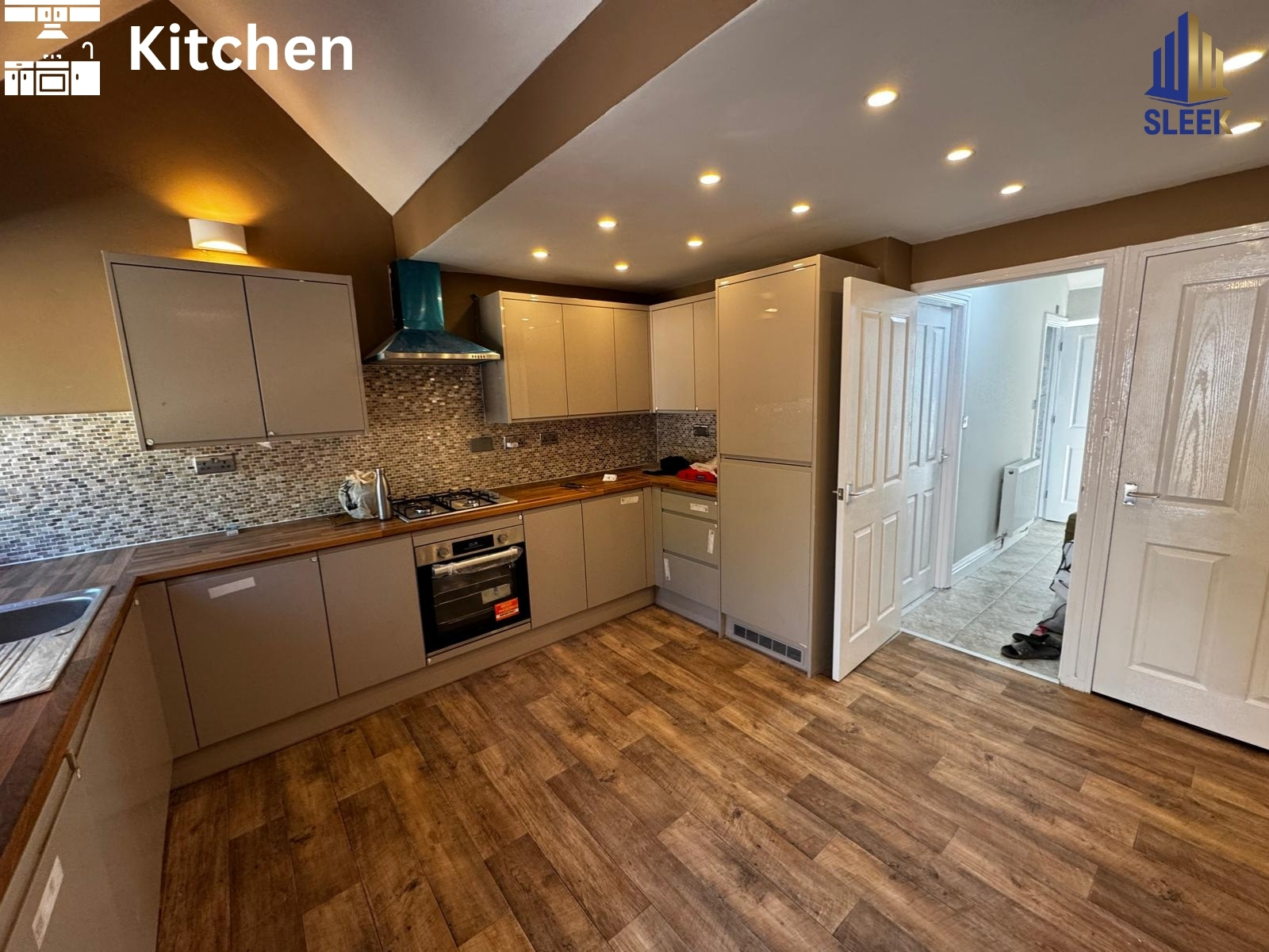 13 Langcliffe Drive, Milton Keynes,  MK13 7LA
