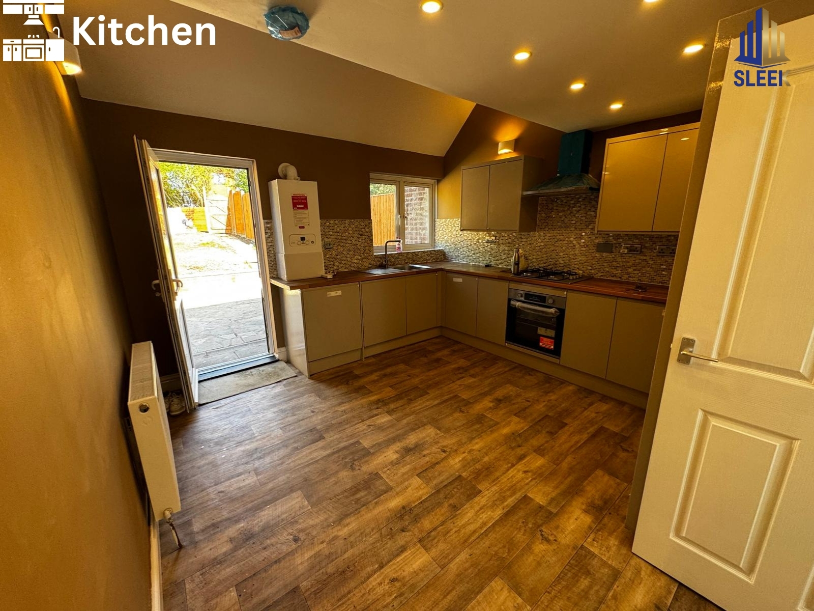 13 Langcliffe Drive, Milton Keynes,  MK13 7LA