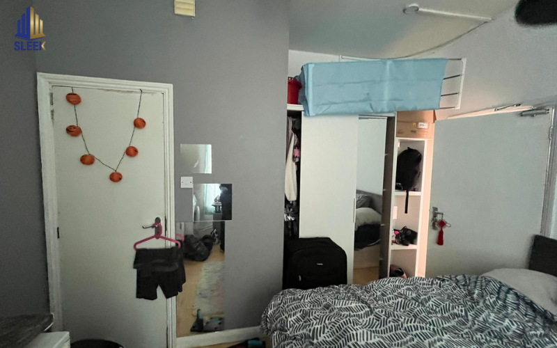  141 High Road 06 Bed House