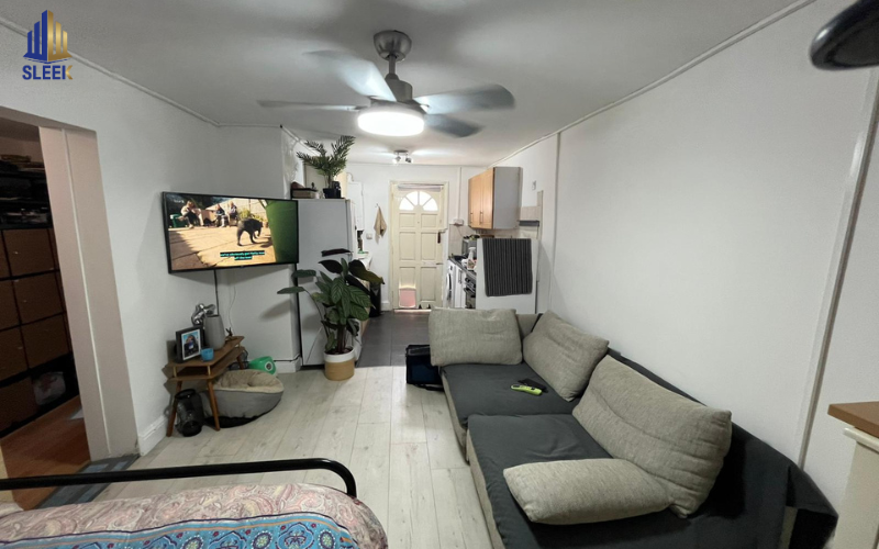  141 High Road 06 Bed House