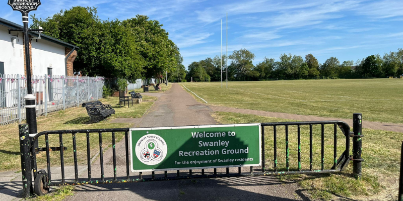 Flat B, First Floor, 54 Swanley Centre