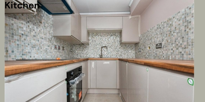 Flat 2, First Floor, 54 Swanley Centre, BR8 7TQ