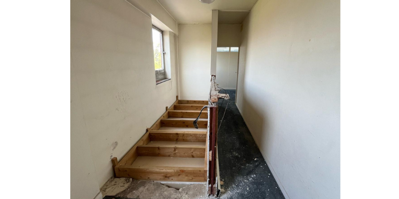 Flat B, First Floor, 54 Swanley Centre